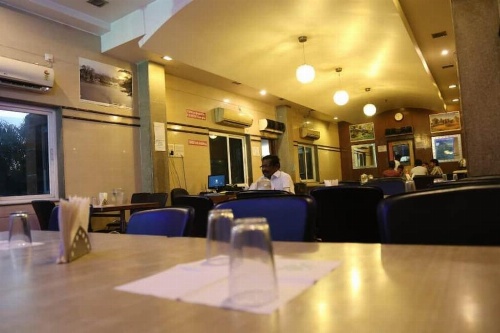 Hotel Udhayam International image 8